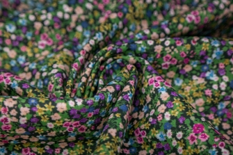 26142-20PL ''Millefleurs'' print