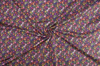 26205-11 ''3D Floral'' print