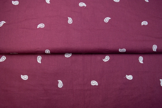 27423-11 ''Tiny Paisley'' Embroidery